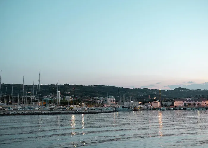 Palazzo Galileo Апартаменты Сан-Бенедетто-дель-Тронто